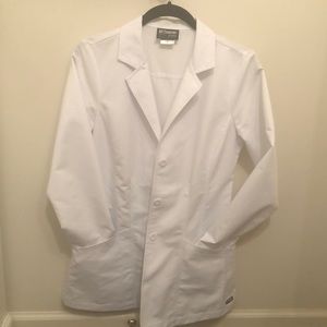 Grey’s anatomy short white coat